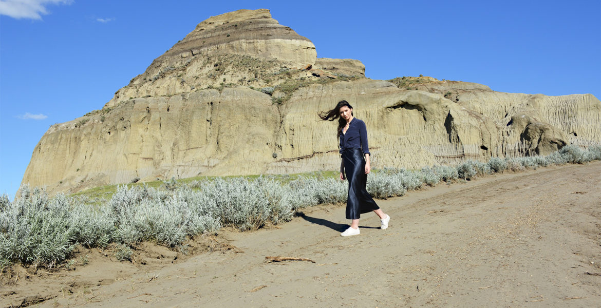 Navy Satin Dress and Silk Equipment Blouse | Exploring Southern Saskatchewan | Nomade & Mode | Instagram @nomadeandmode