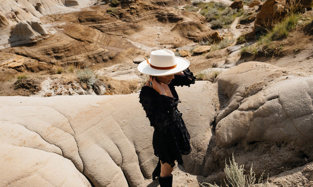 Witchy Vibes at The Hoodoos, Drumheller, Alberta | Nomade & Mode