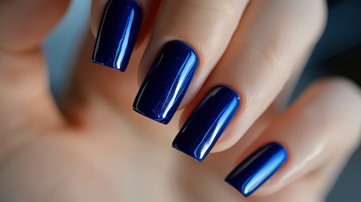 Navy Fall Nail Color | Nomade & Mode